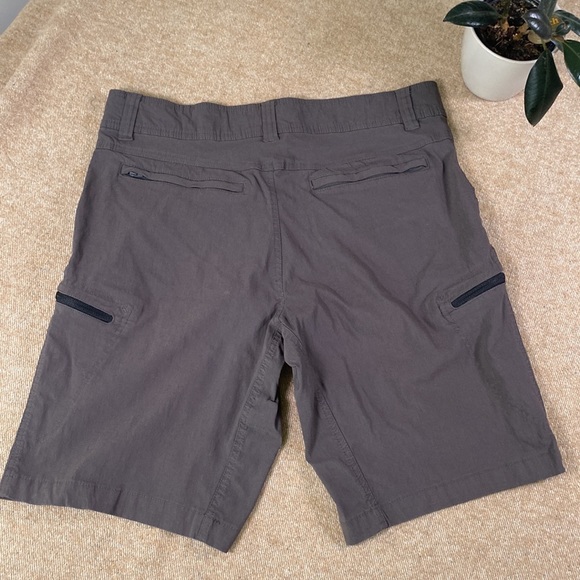 Gerry Shorts Mens Gray Cargo Stretch Outdoor Zip Pockets Rayon Comfort (Size 34) - Picture 2 of 9